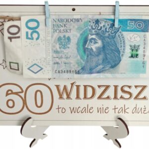 KARTKA PAMIĄTKA TO WCALE NIE TAK DUŻO PREZENT NA 60 URODZINY KOPERTA GRAWER